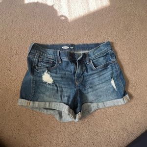 Old Navy Women’s Distressed Shorts Size 4.